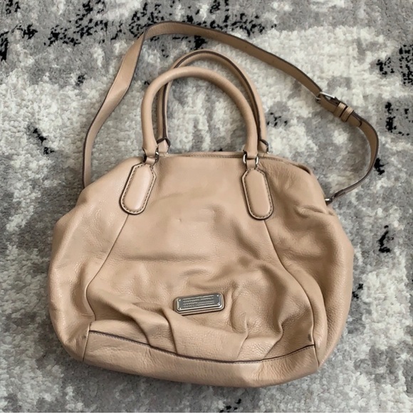 Marc Jacobs Handbags - Marc Jacobs purse